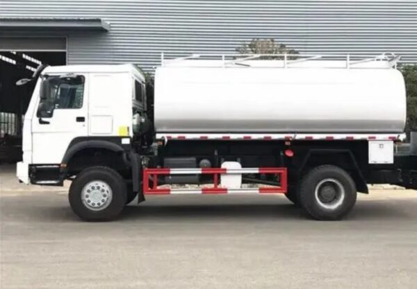 HOWO 15000 Liters Mobile Fuel Truck (3)