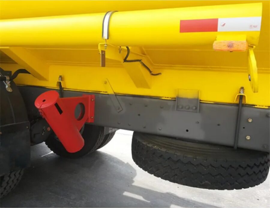 HOWO 18000 Liters Mobile Fuel Truck (5)