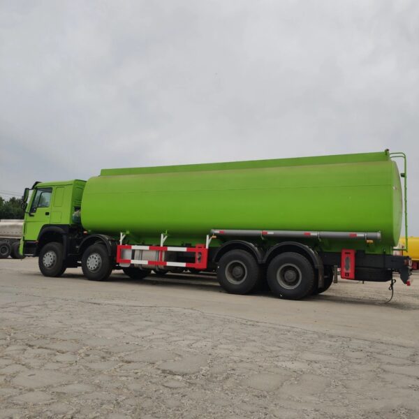 HOWO 20 CBM Fuel Tank Truck (4)