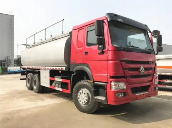 HOWO 20000 Liters Fuel Delivery Tank Truck (2)