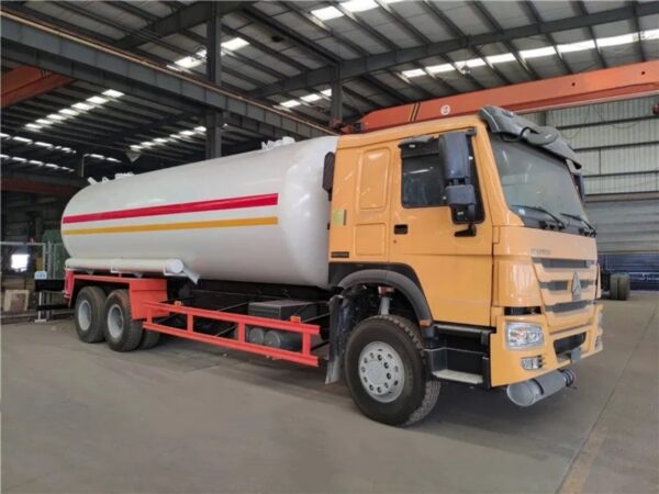 HOWO 24 CBM Propane Tank Truck (3)