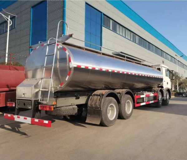 HOWO 25000 Liters Milk Tank Truck (3)