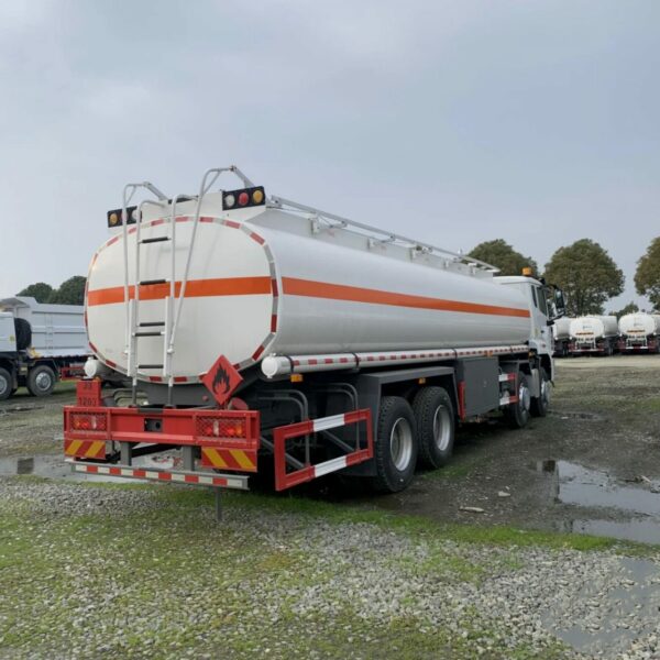 HOWO 30000 Liters Fuel Tank Truck (4)