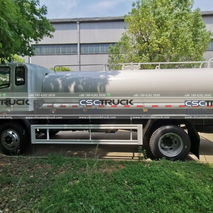 HOWO 5CBM Milk Tank Truck (2)