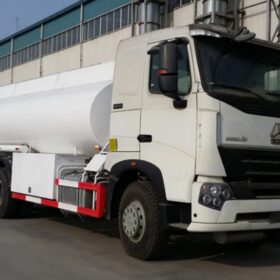 HOWO A7 20000 Liters Oil Transport Truck