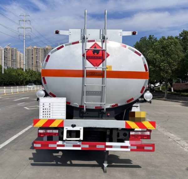 ISUZU 15000 Liters Fuel Tank Truck (3)