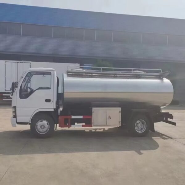 ISUZU 3CBM Milk Tank Truck (2)