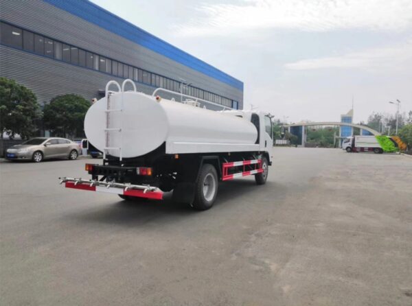 ISUZU 8000 Liters Milk Tank Truck (5)