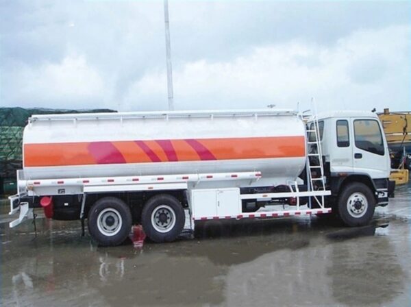 ISUZU CXR Crude Oil Tank Truck (3)