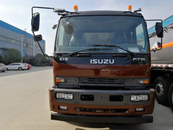 ISUZU FTR 20000 Liters Fuel Tank Truck (2)