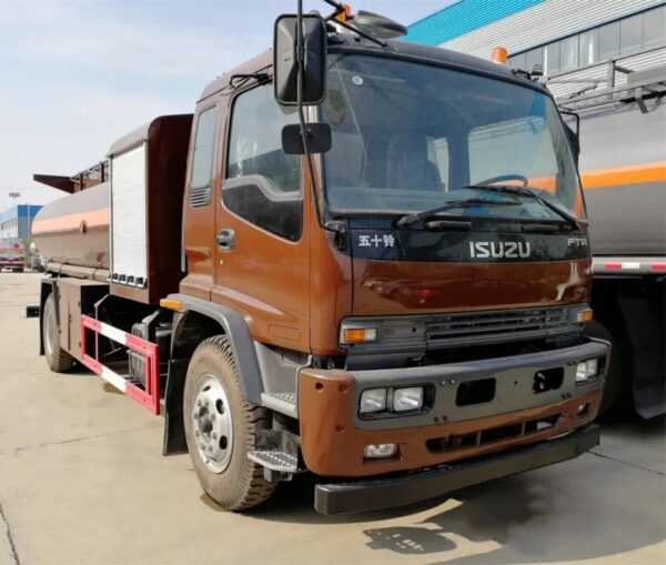 ISUZU FTR 20000 Liters Fuel Tank Truck