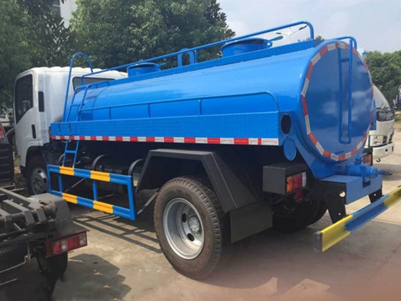 ISUZU Water Sprayer Truck (3)