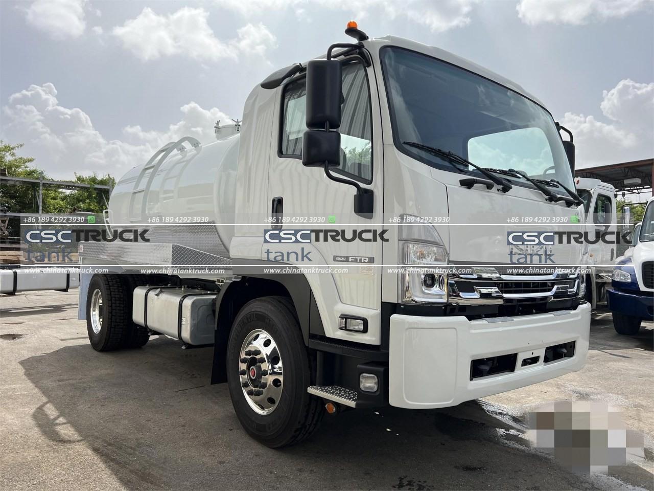 ISUZU Water Tank Truck (2)