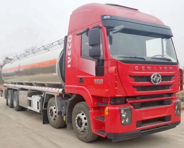 IVECO 32000 Liters Fuel Tanker Truck (2)