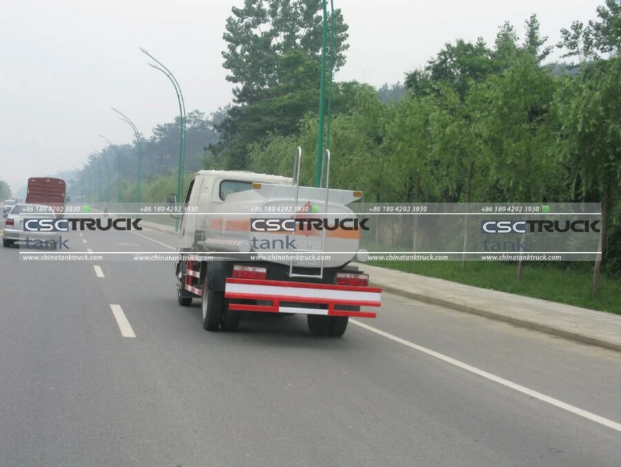 JAC 5CBM Fuel Delivery Truck (2)