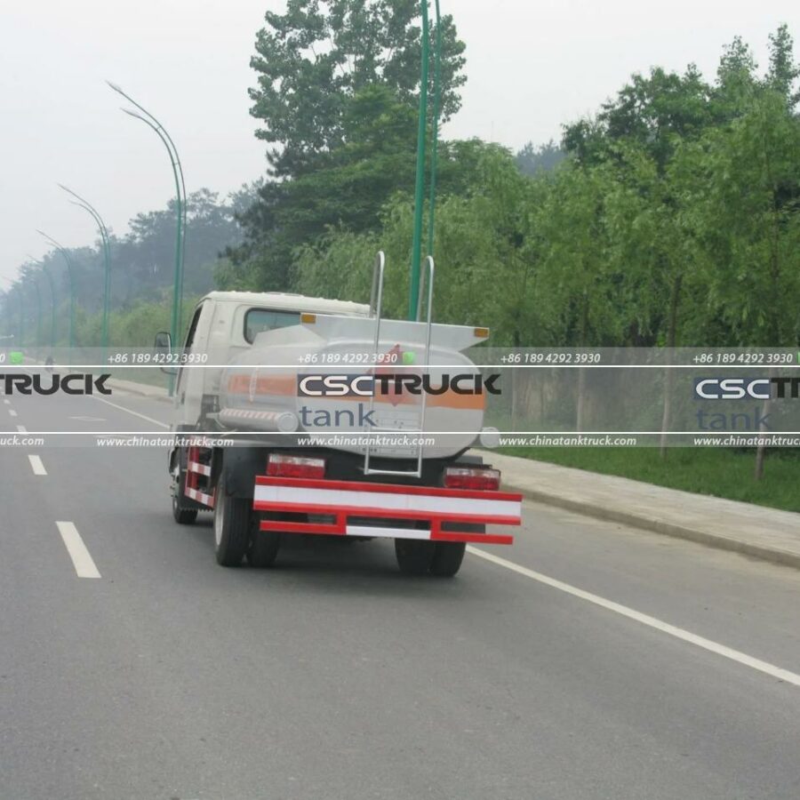 JAC 5CBM Fuel Delivery Truck (2)