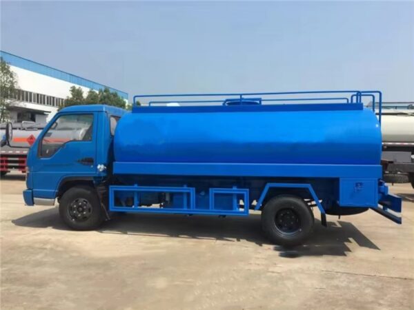 Milk Tank Truck (3)