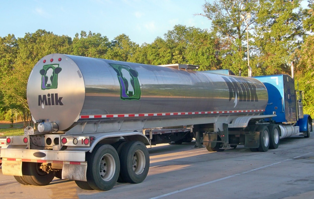 Milk Tank Truck (5)