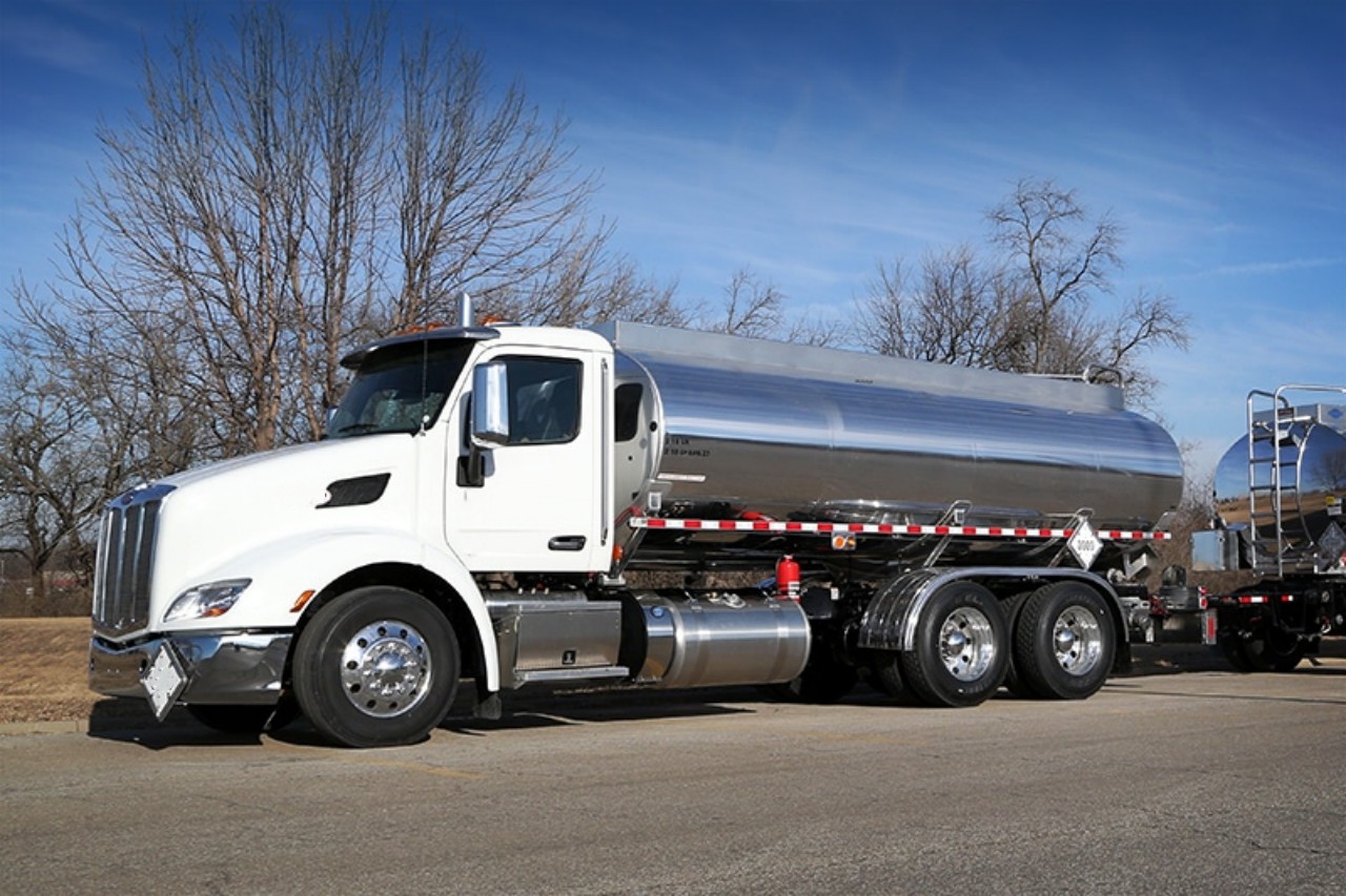 Oil Tank Truck (14)