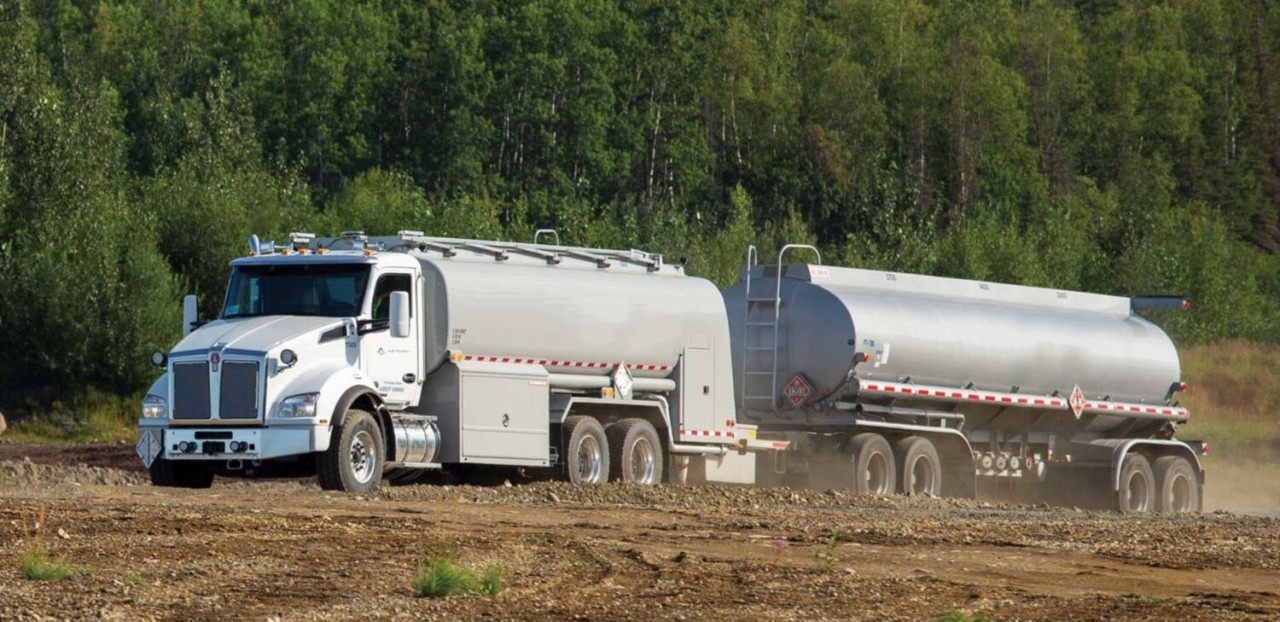 Oil tank truck (6)