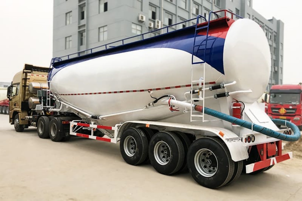 Pneumatic Tank Truck (4)