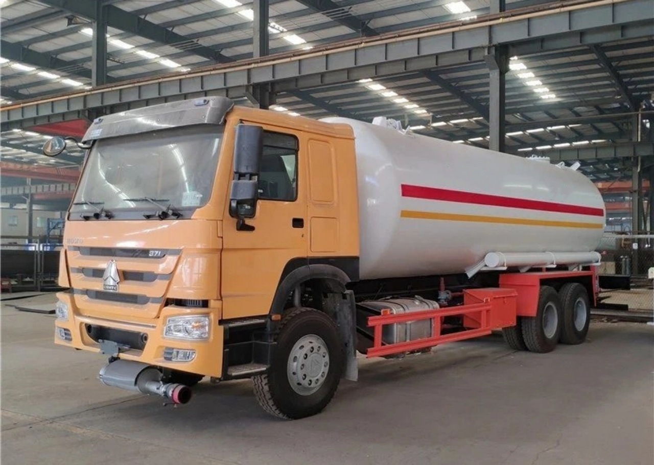 Propane Tank Truck (3)