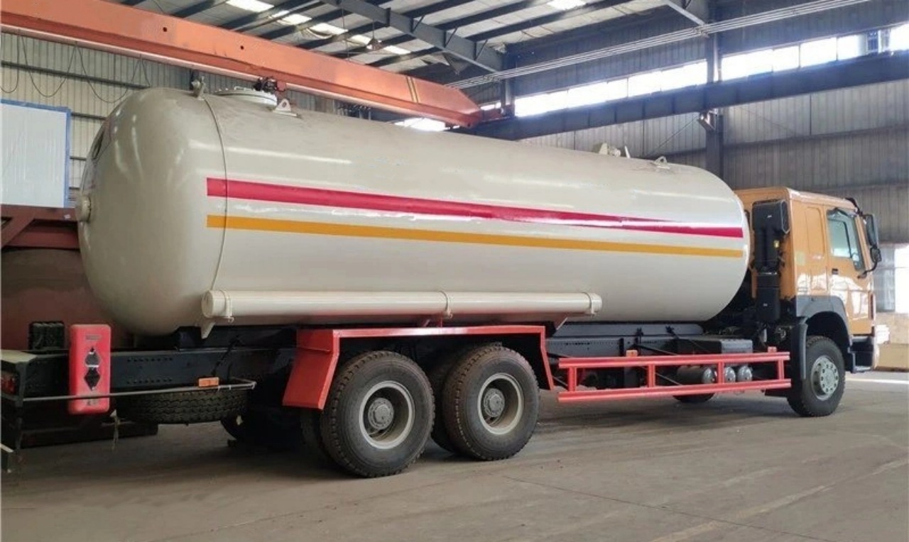 Propane Tank Truck (6)