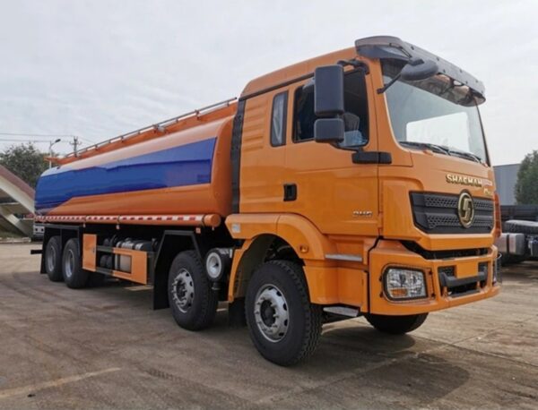 SHACMAN H3000 30CBM Crude Oil Tank Truck