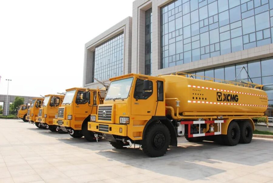 XCMG 49 CBM Off-Road Water Tanker Truck (3)