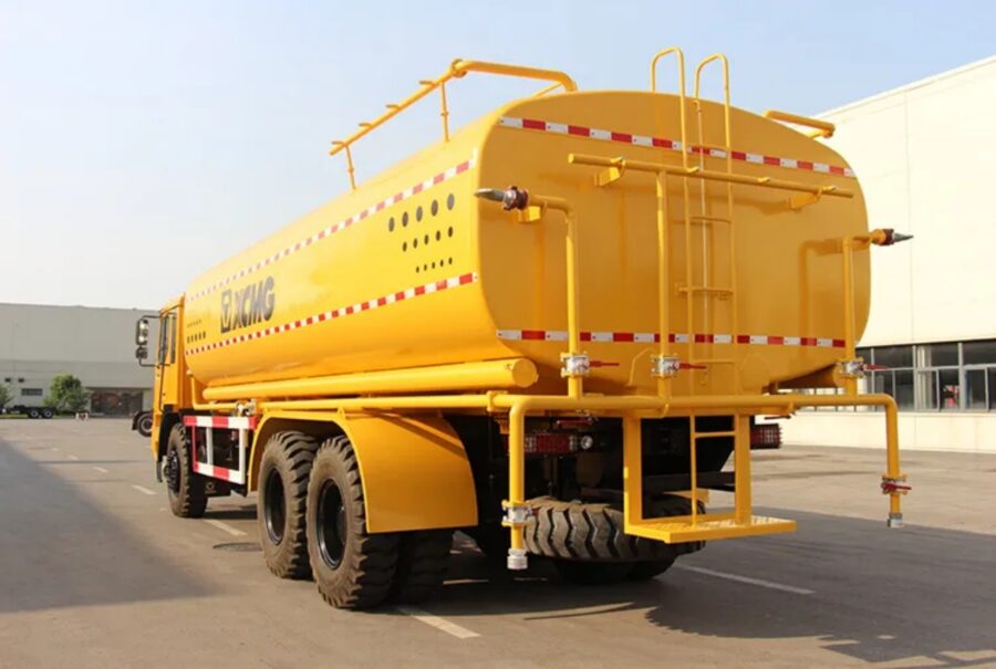 XCMG 49 CBM Off-Road Water Tanker Truck (6)