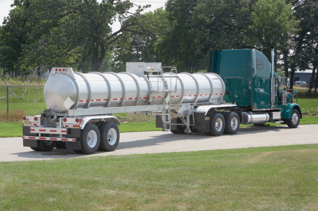 corrosive tank truck