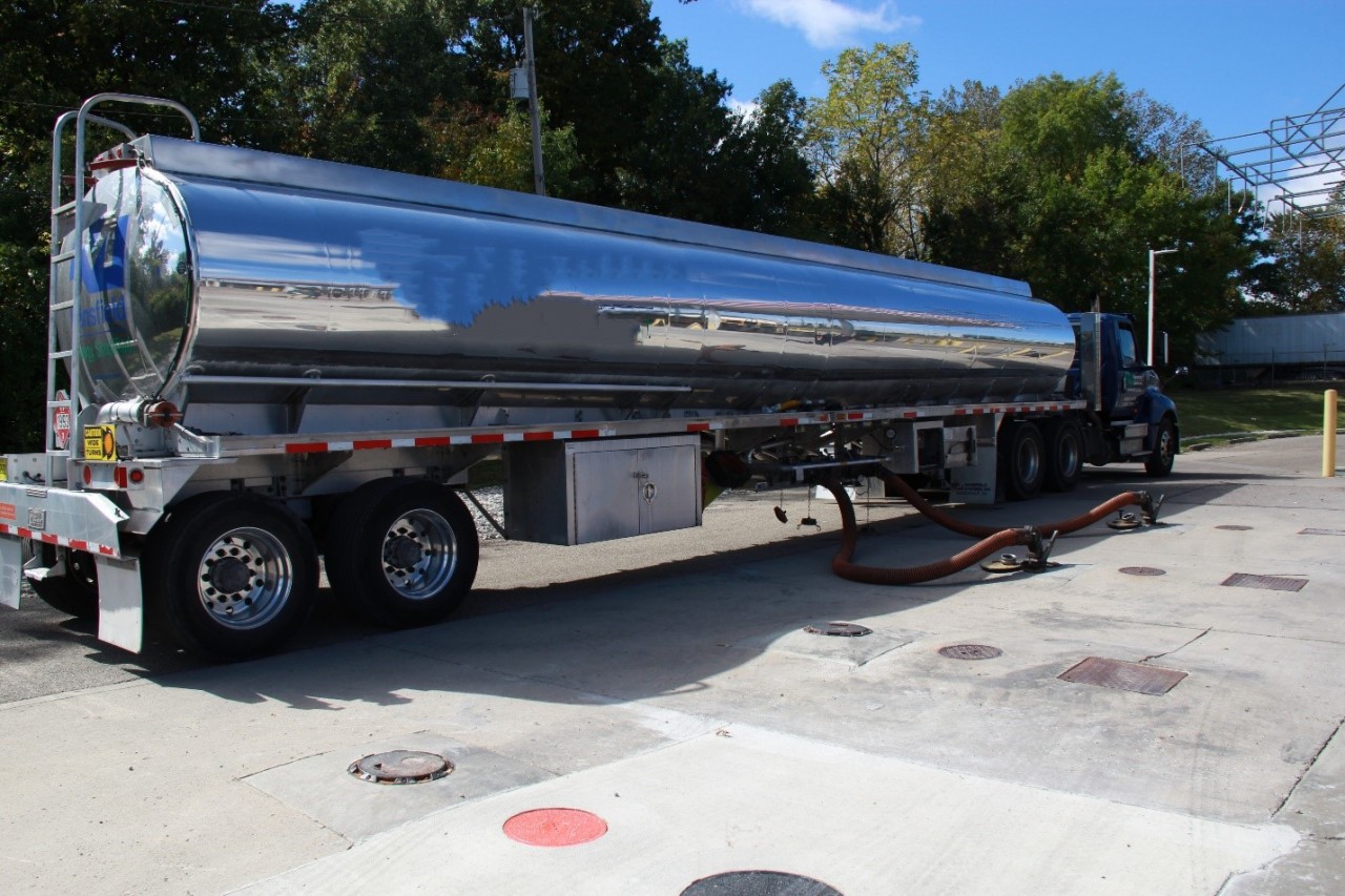 fuel tank truck (2)