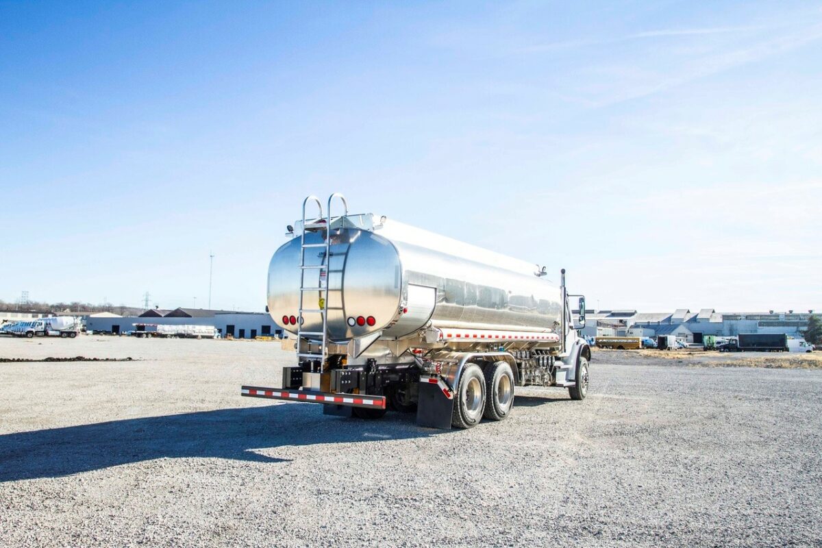 fuel tank truck (8)