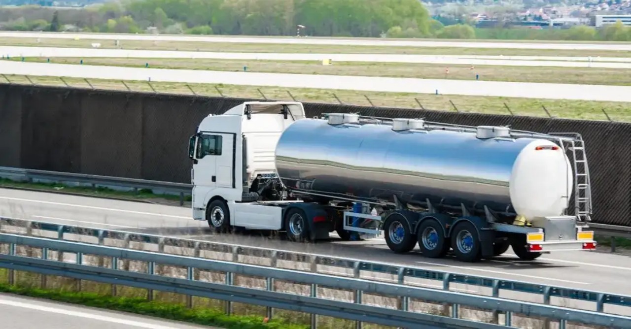 fuel tank truck (9)