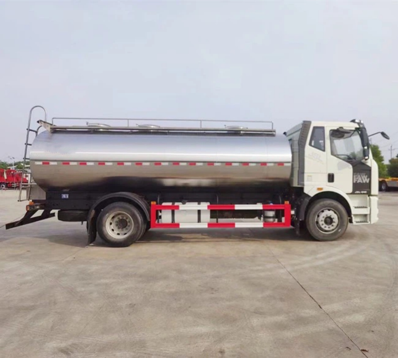 milk tanker truck (3)